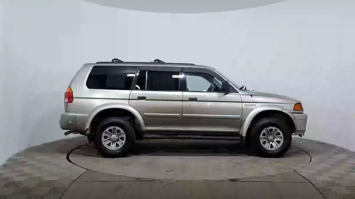 Mitsubishi Montero 1999 года за 2 590 000 тг. в Астана
