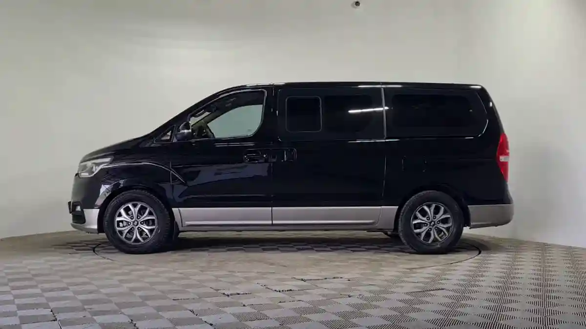 Hyundai Starex 2019 года за 10 990 000 тг. в Алматы