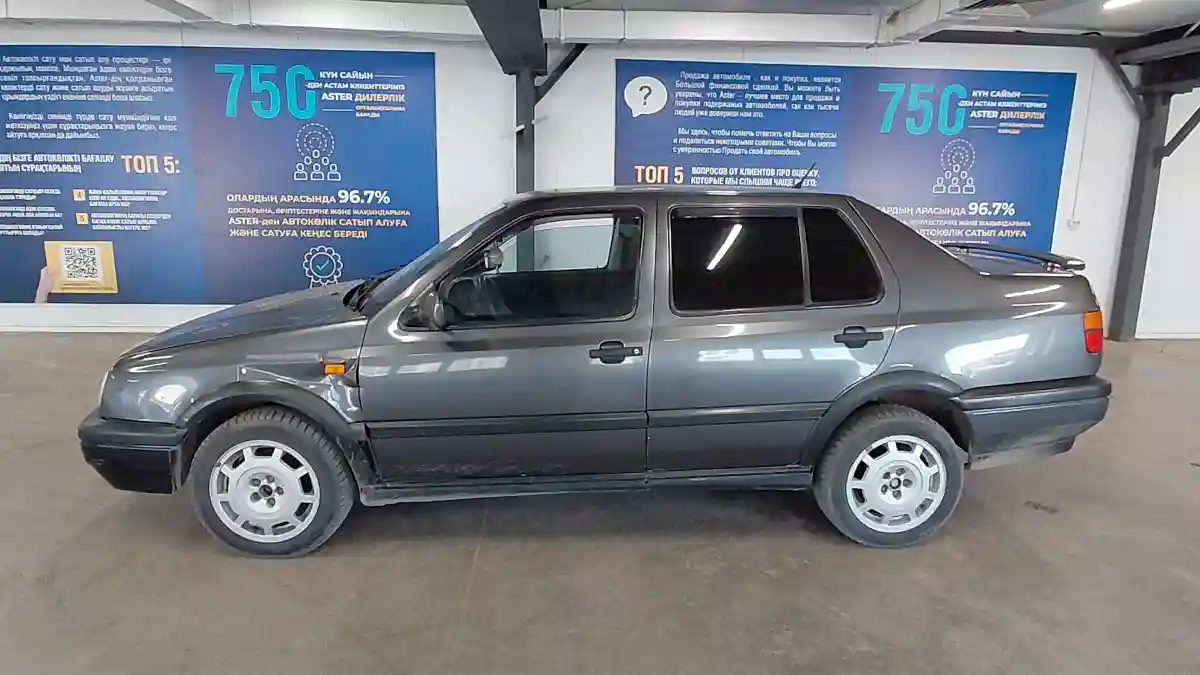Volkswagen Vento 1992 года за 1 090 000 тг. в Астана