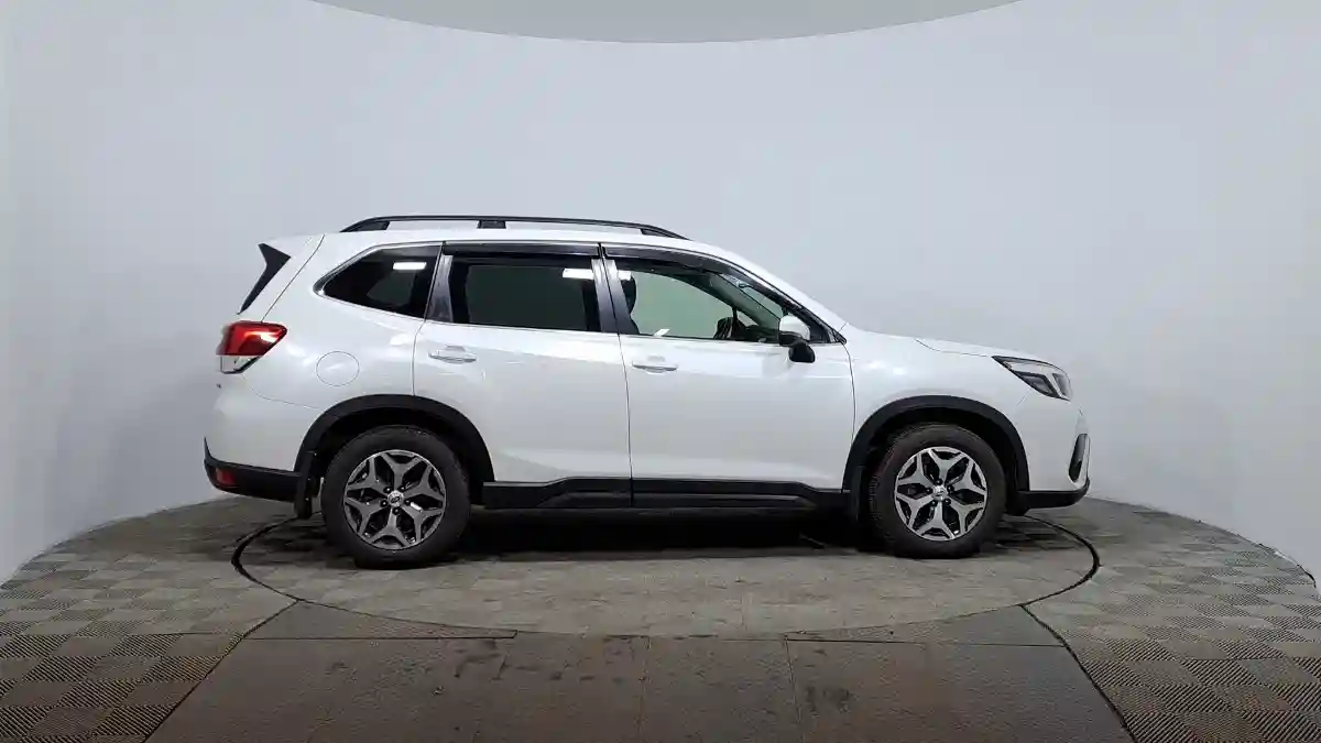 Subaru Forester 2019 года за 11 390 000 тг. в Астана