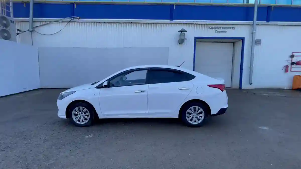 Hyundai Accent 2021 года за 7 700 000 тг. в Уральск
