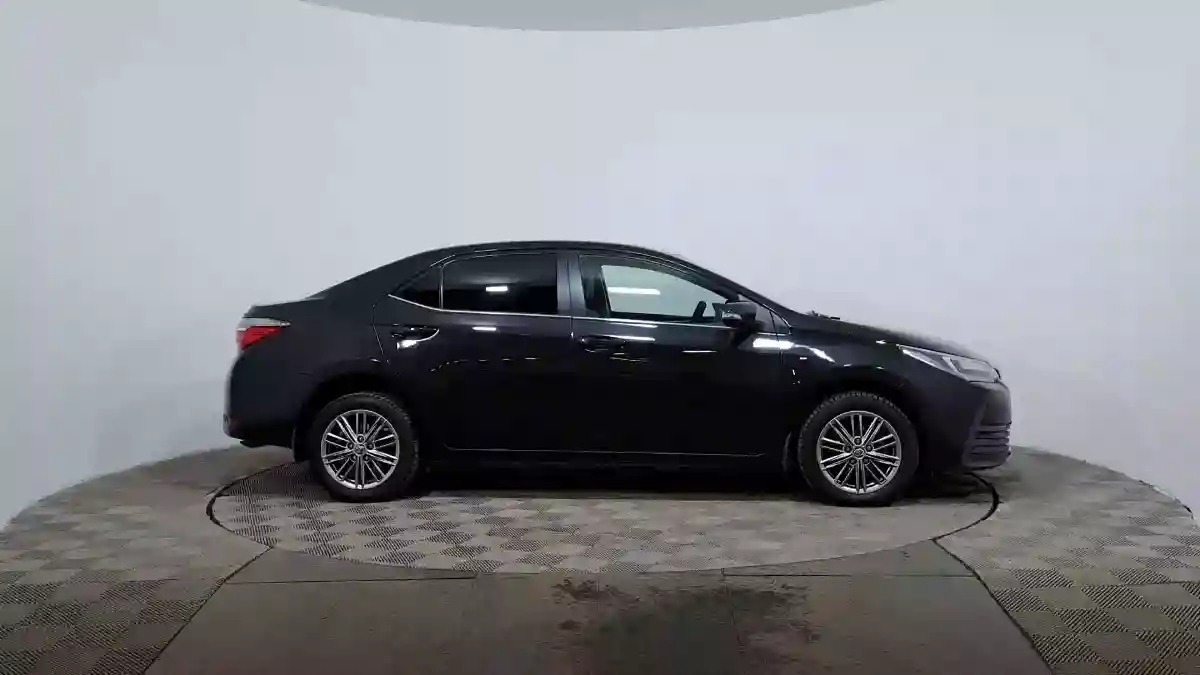 Toyota Corolla 2018 года за 7 290 000 тг. в Астана