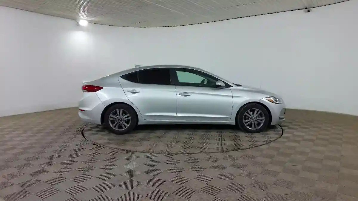 Hyundai Elantra 2017 года за 6 790 000 тг. в Шымкент