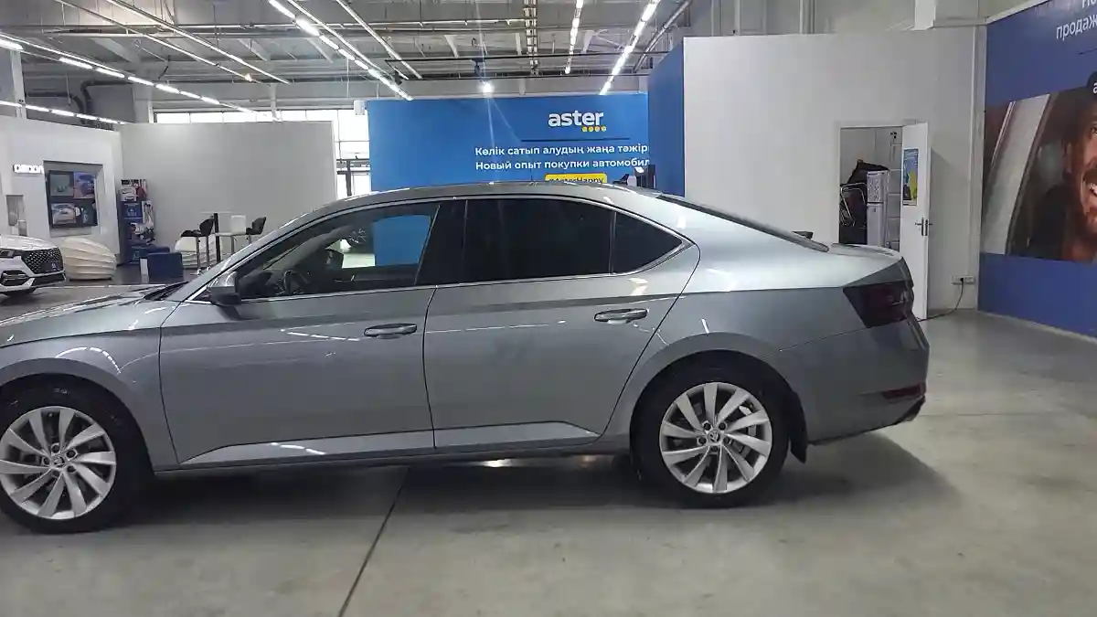 Skoda Superb 2019 года за 10 990 000 тг. в Усть-Каменогорск