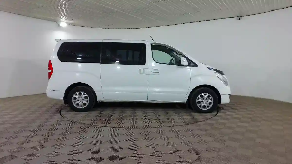 Hyundai Starex 2013 года за 8 990 000 тг. в Шымкент