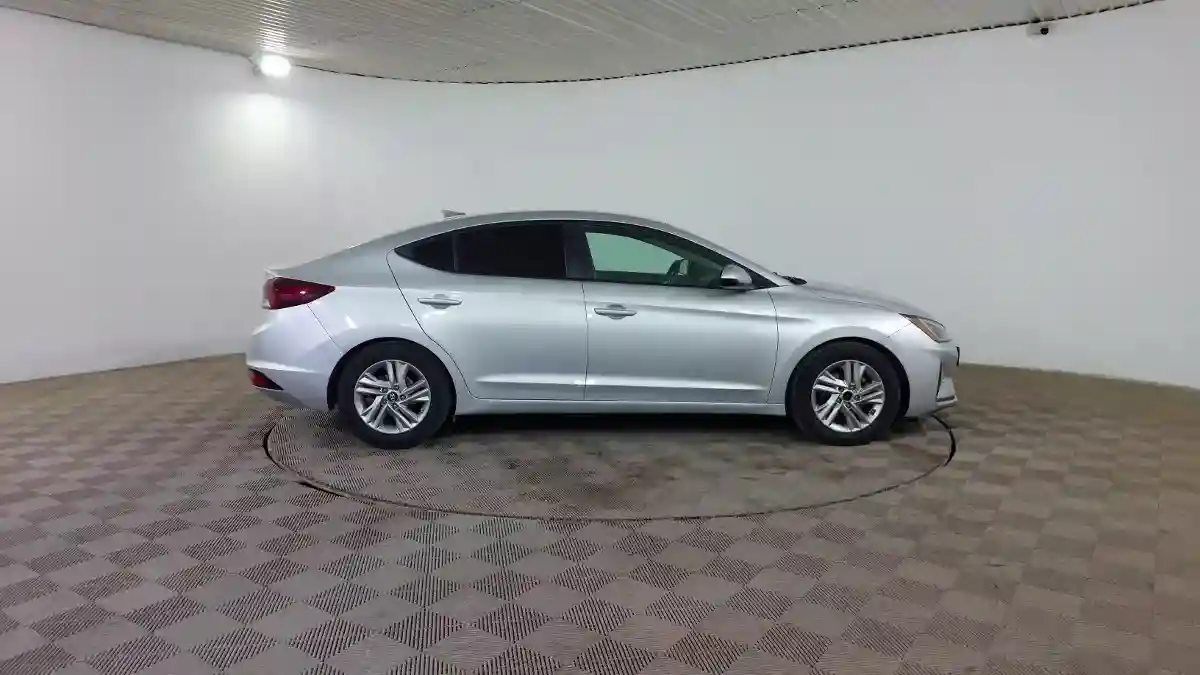 Hyundai Elantra 2018 года за 6 990 000 тг. в Шымкент