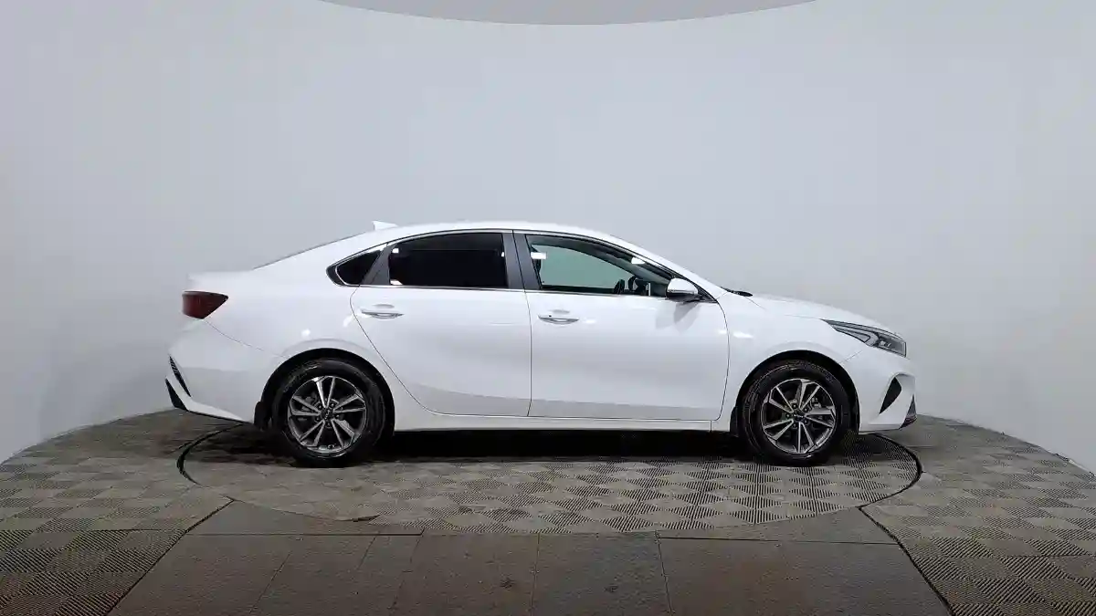 Kia Cerato 2023 года за 9 300 000 тг. в Астана