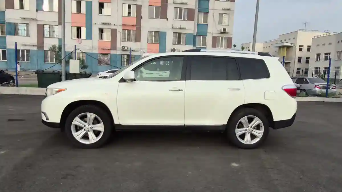 Toyota Highlander 2011 года за 10 990 000 тг. в Алматы