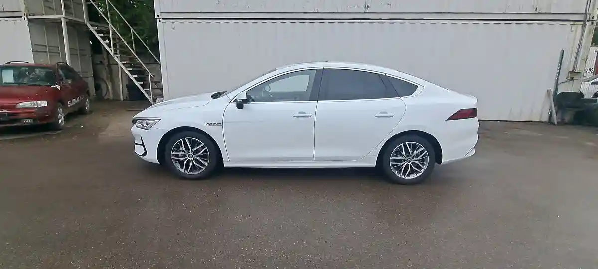 BYD Qin 2023 года за 5 890 000 тг. в Алматы