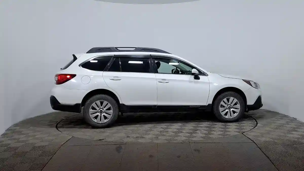Subaru Outback 2017 года за 9 800 000 тг. в Астана