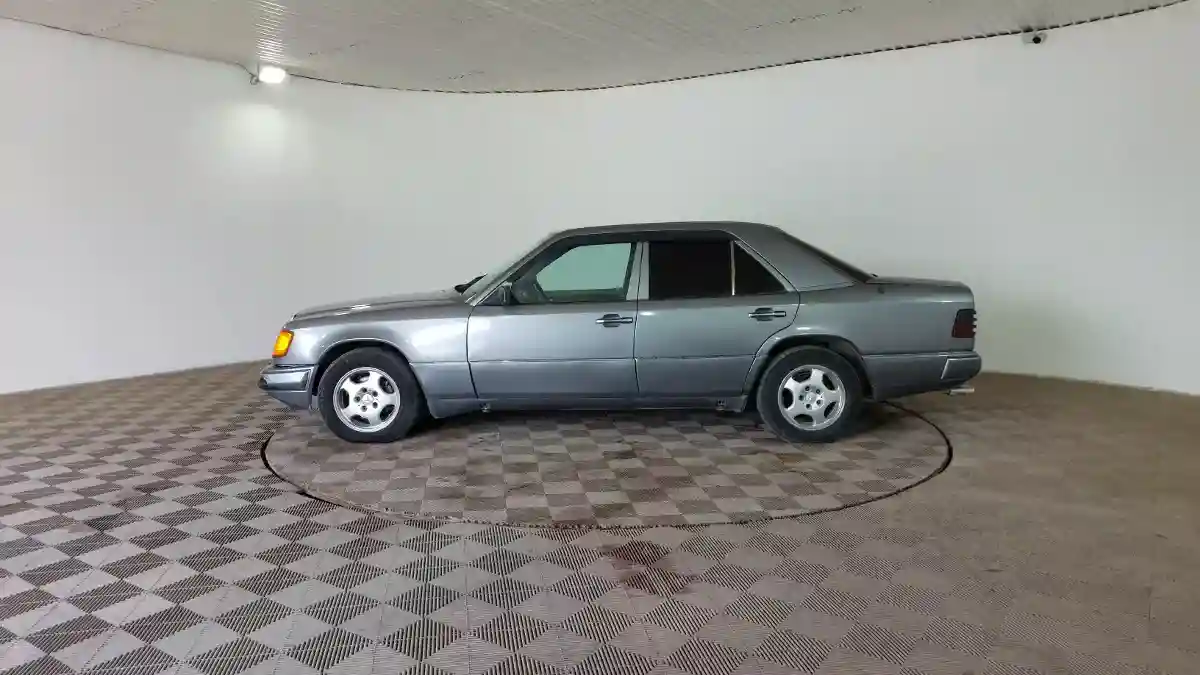 Mercedes-Benz E-Класс 1990 года за 990 000 тг. в Шымкент
