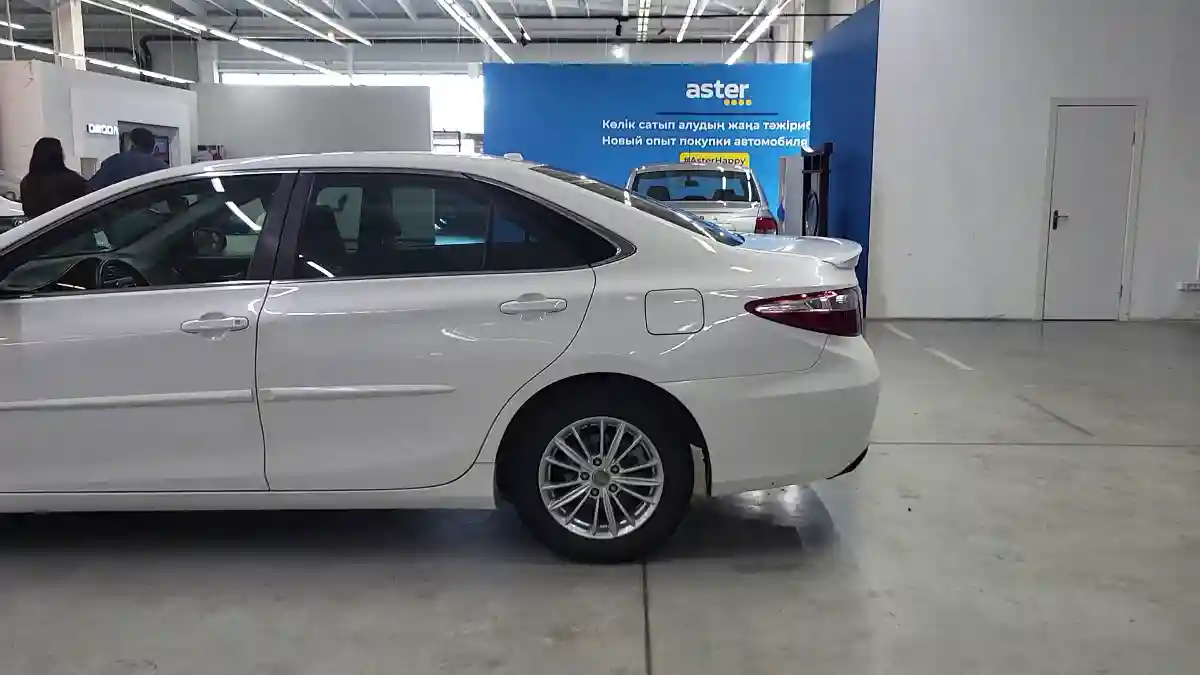 Toyota Camry 2015 года за 7 810 000 тг. в Усть-Каменогорск