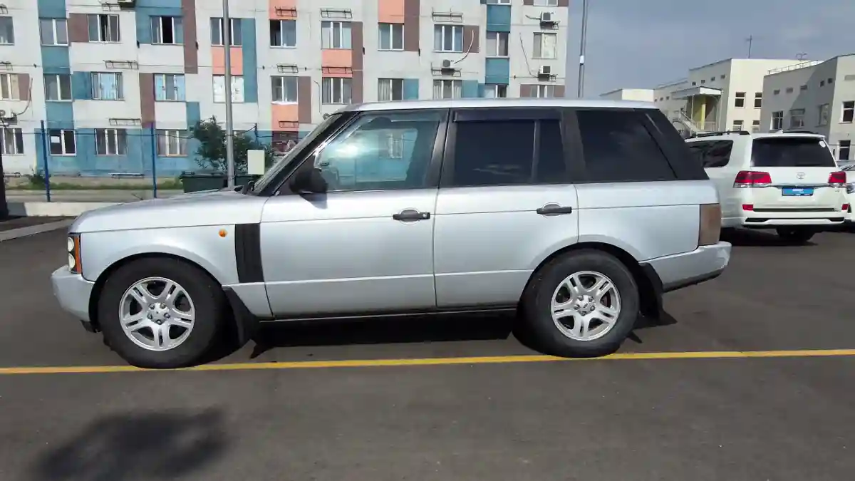 Land Rover Range Rover 2003 года за 1 940 000 тг. в Алматы