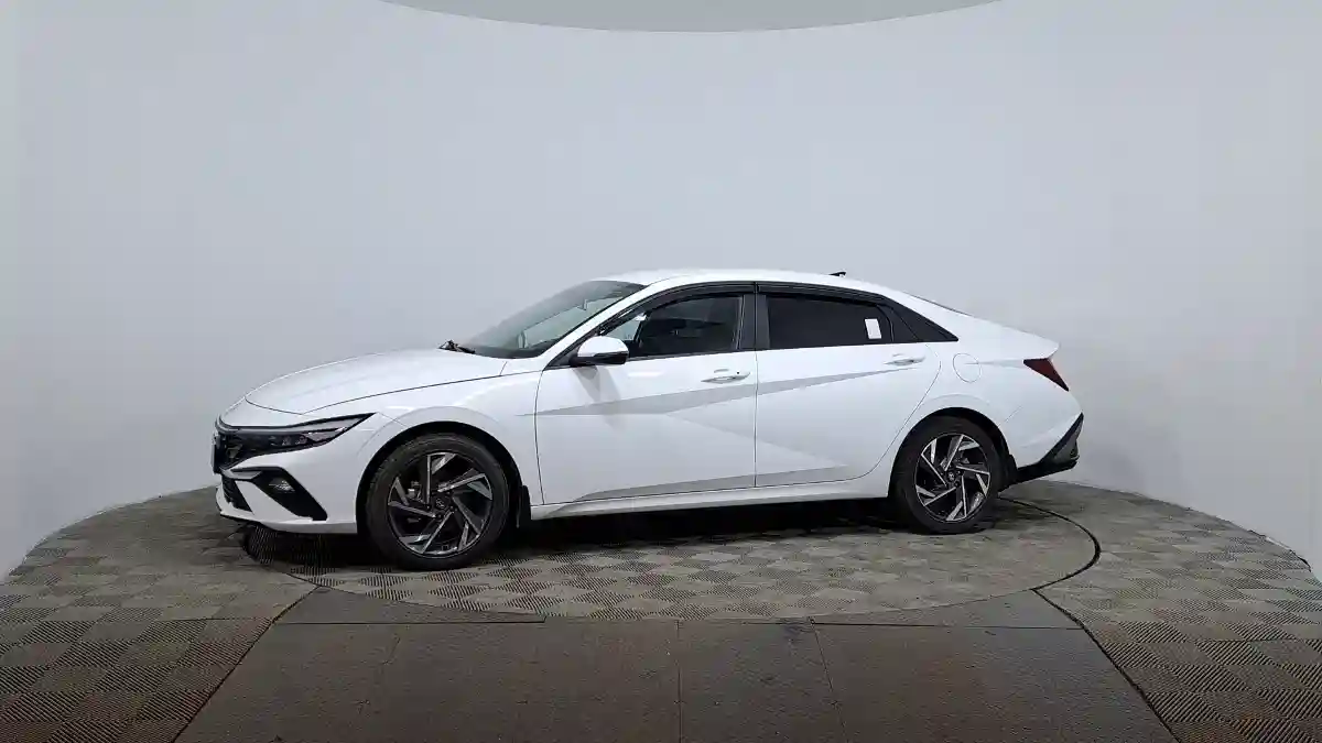 Hyundai Elantra 2024 года за 10 190 000 тг. в Астана