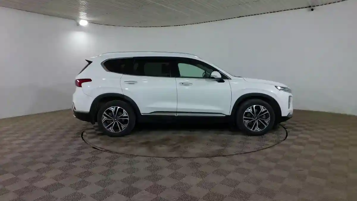 Hyundai Santa Fe 2019 года за 13 100 000 тг. в Шымкент