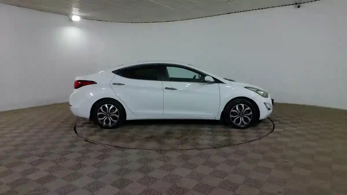 Hyundai Elantra 2015 года за 5 990 000 тг. в Шымкент