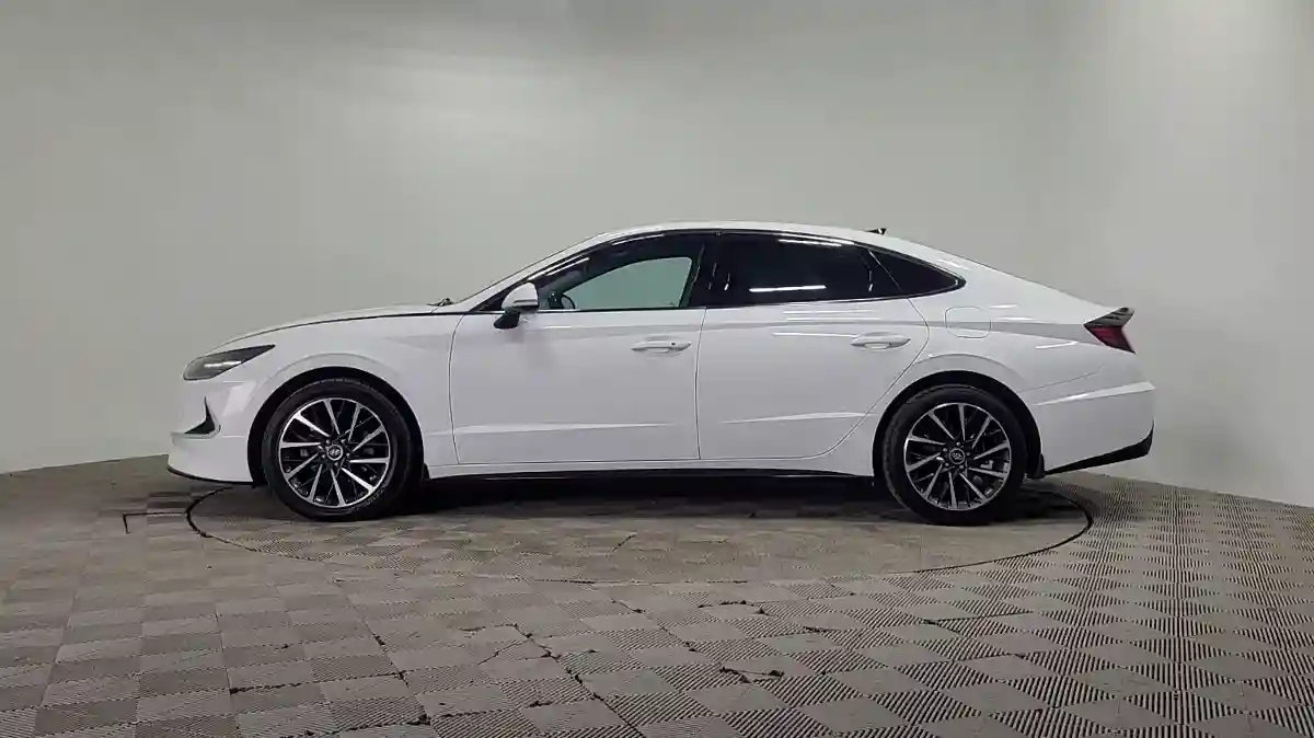 Hyundai Sonata 2023 года за 11 600 000 тг. в Алматы