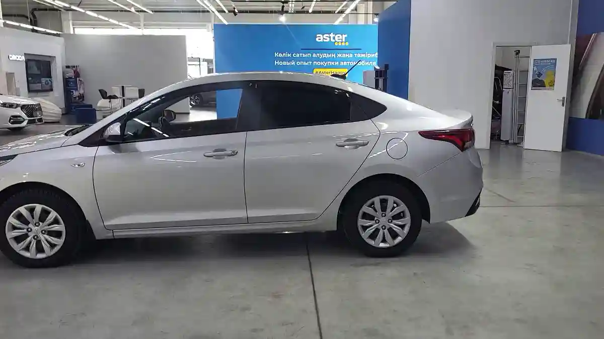 Hyundai Accent 2019 года за 6 900 000 тг. в Усть-Каменогорск