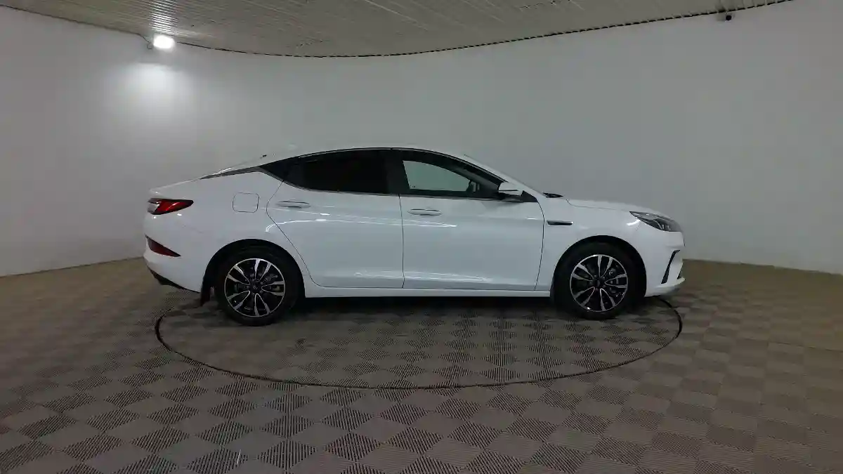 JAC J7 2024 года за 6 690 000 тг. в Шымкент