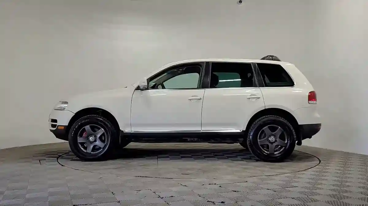 Volkswagen Touareg 2005 года за 3 750 000 тг. в Алматы