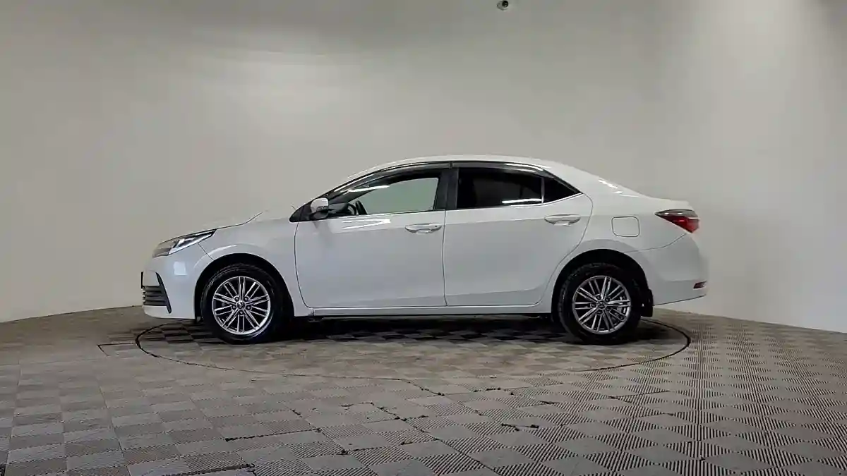 Toyota Corolla 2018 года за 7 900 000 тг. в Алматы
