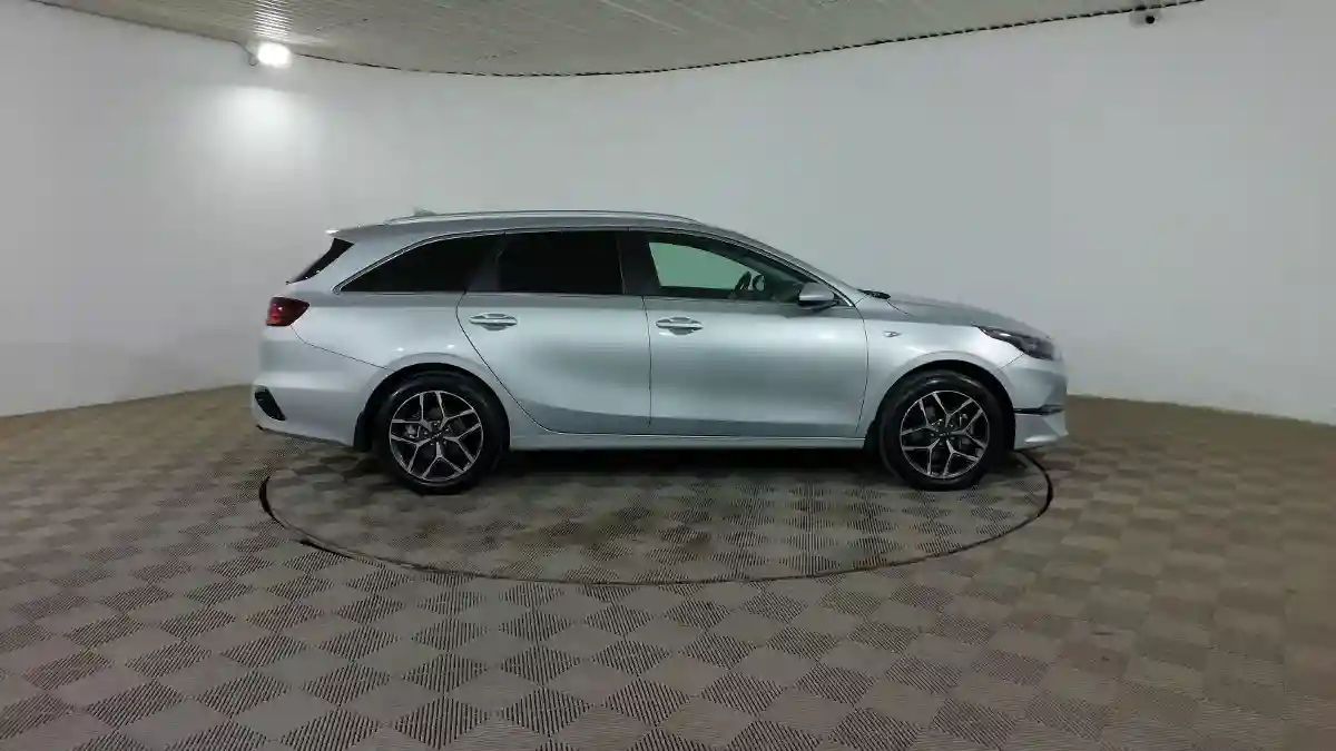 Kia Ceed SW 2023 года за 9 390 000 тг. в Шымкент