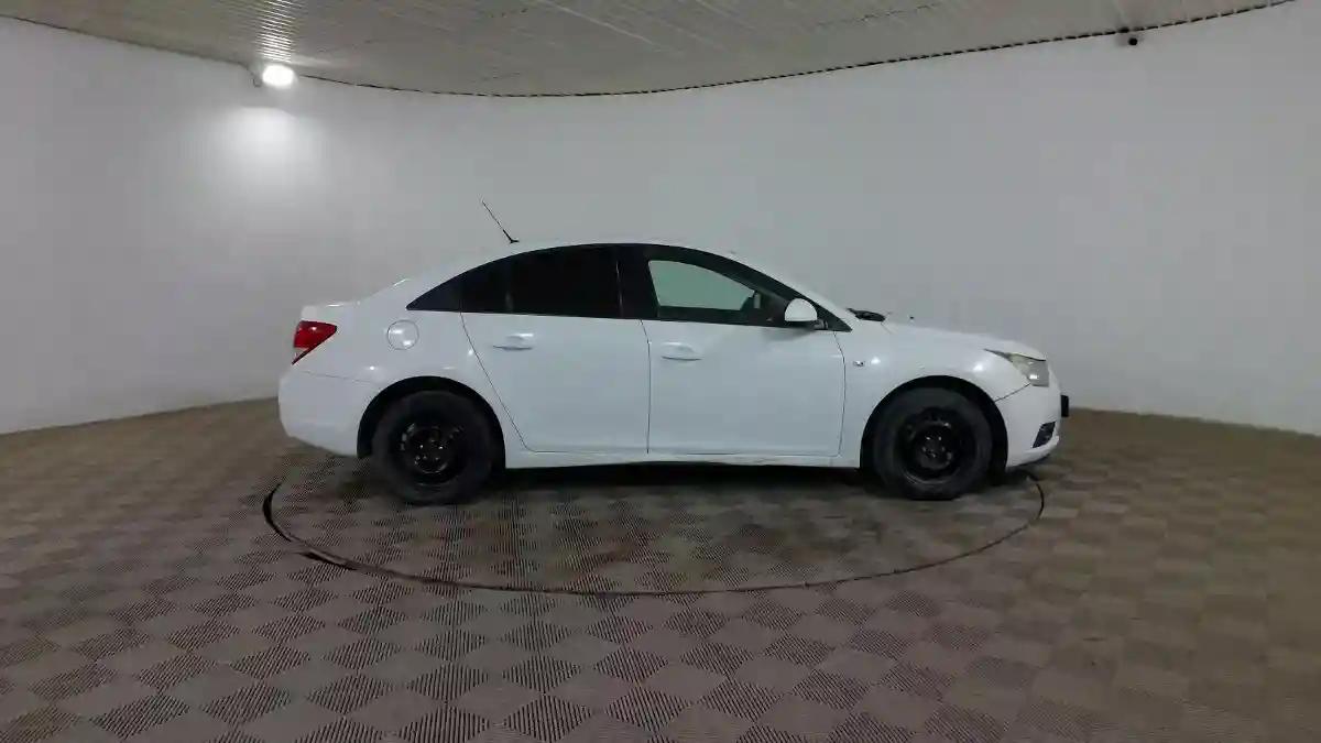 Chevrolet Cruze 2011 года за 1 790 000 тг. в Шымкент