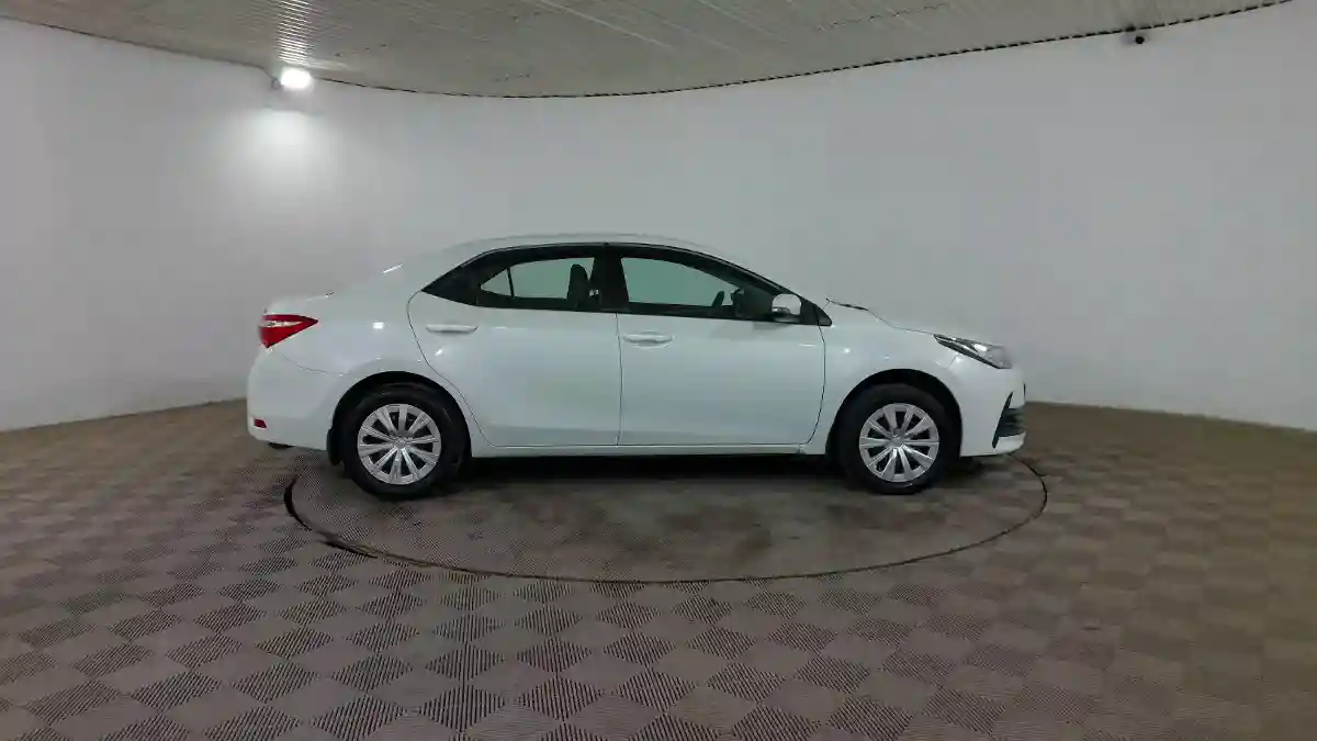 Toyota Corolla 2017 года за 7 200 000 тг. в Шымкент