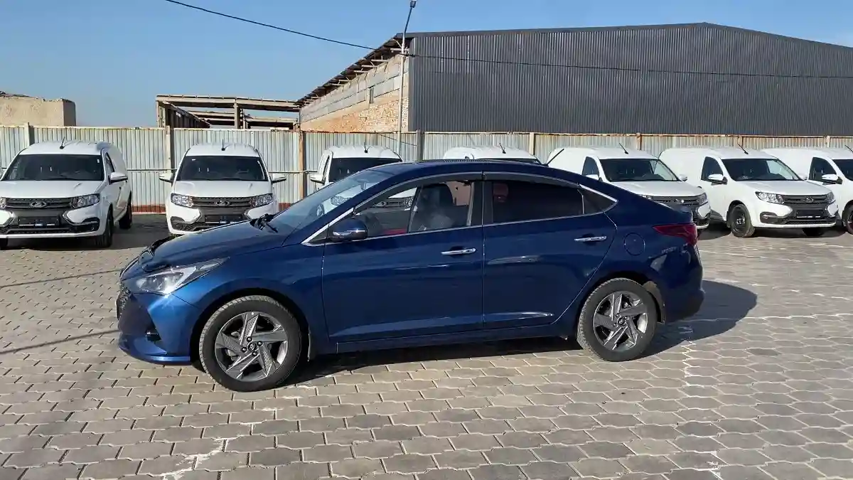 Hyundai Accent 2021 года за 7 590 000 тг. в Караганда