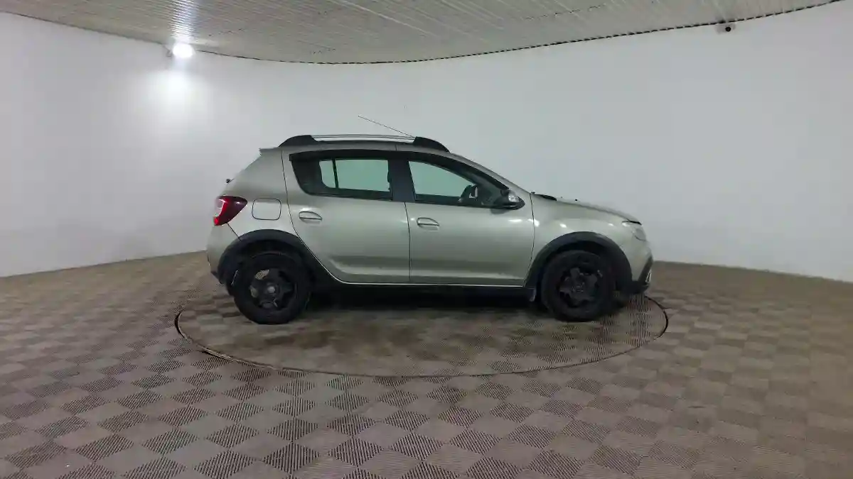 Renault Sandero 2020 года за 3 300 000 тг. в Шымкент
