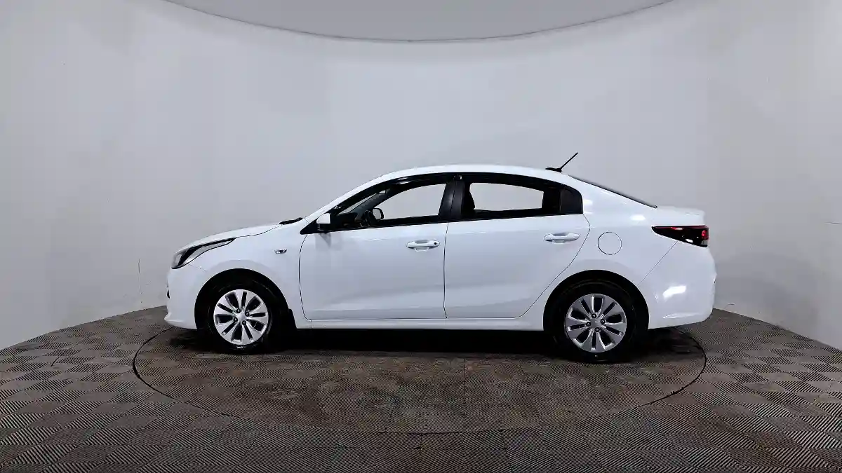 Kia Rio 2020 года за 6 490 000 тг. в Астана