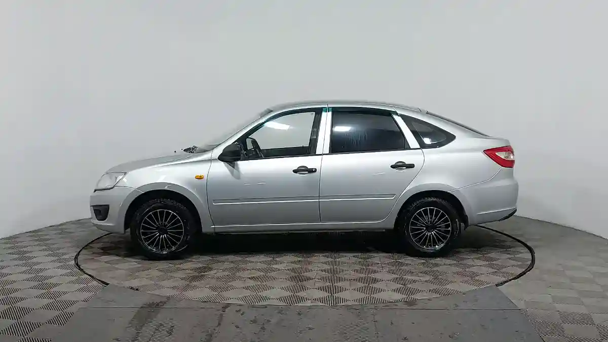 LADA (ВАЗ) Granta 2015 года за 2 590 000 тг. в Астана