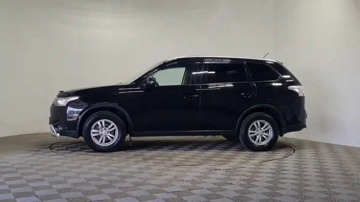 Mitsubishi Outlander 2015 года за 7 800 000 тг. в Алматы