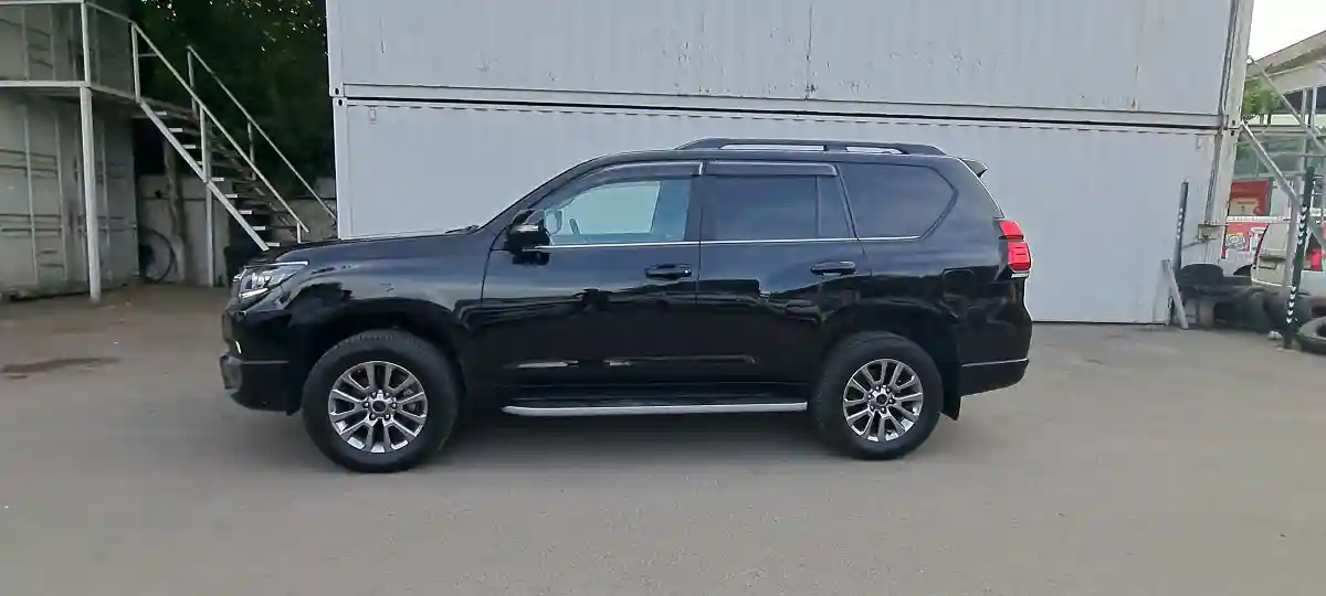 Toyota Land Cruiser Prado 2020 года за 29 990 000 тг. в Алматы