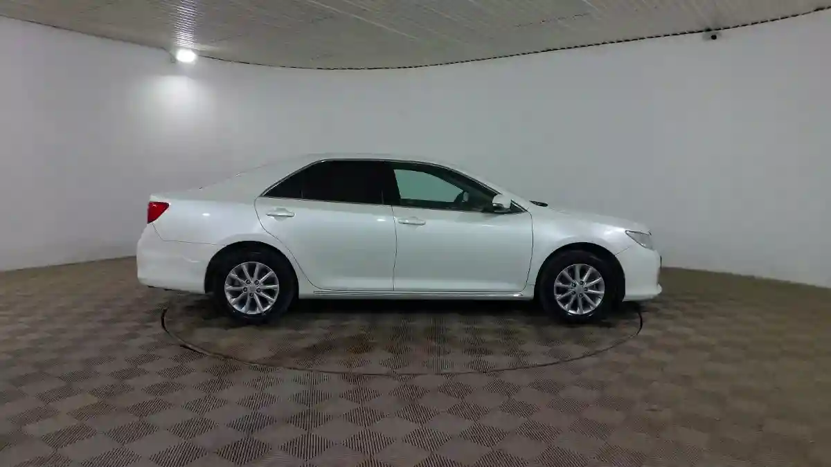 Toyota Camry 2014 года за 8 390 000 тг. в Шымкент