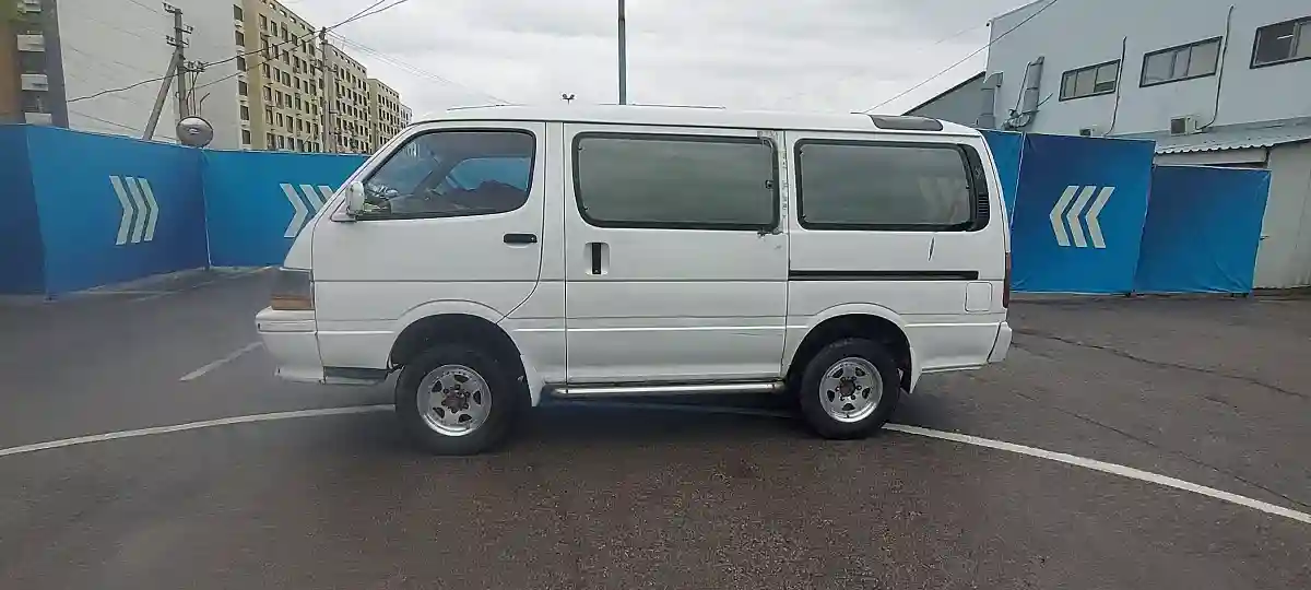 Toyota HiAce 1993 года за 1 290 000 тг. в Алматы