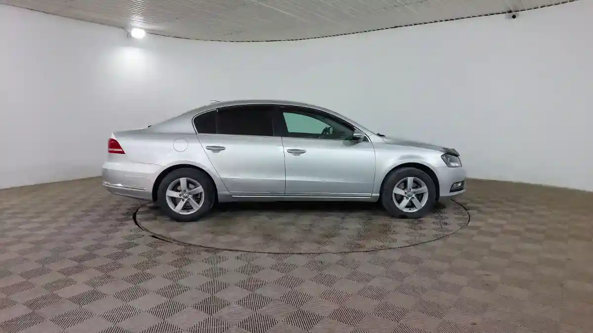 Volkswagen Passat 2011 года за 5 290 000 тг. в Шымкент