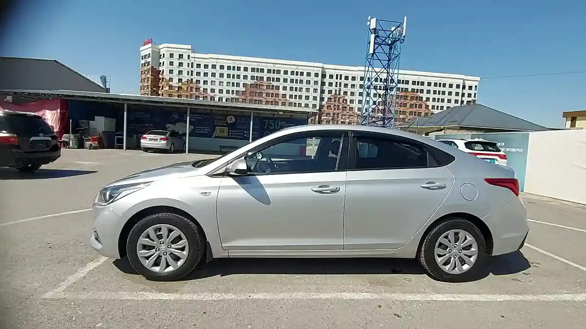 Hyundai Accent 2019 года за 6 390 000 тг. в Шымкент