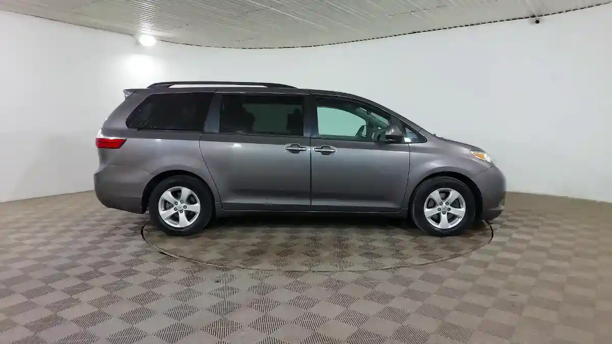 Toyota Sienna 2016 года за 13 690 000 тг. в Шымкент