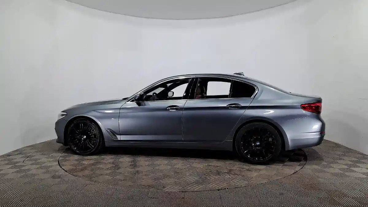 BMW 5 серии 2017 года за 14 990 000 тг. в Астана