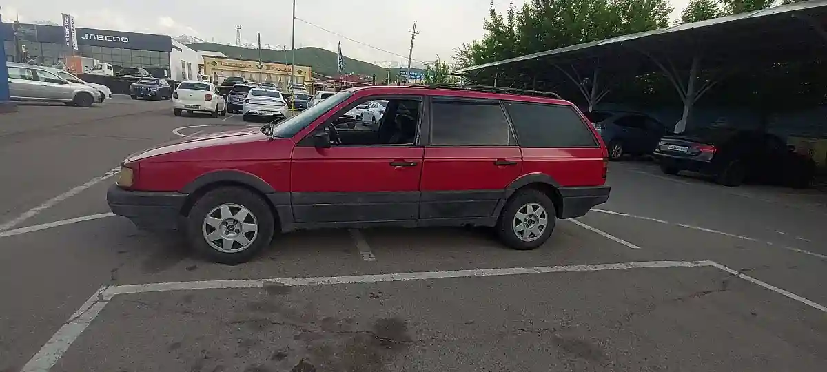Volkswagen Passat 1988 года за 750 000 тг. в Алматы