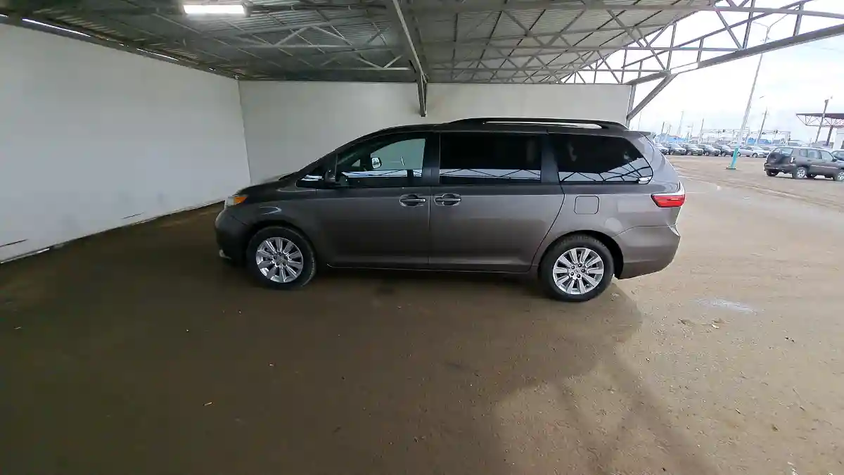 Toyota Sienna 2015 года за 11 800 000 тг. в Кызылорда