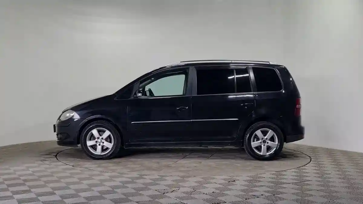 Volkswagen Touran 2007 года за 2 150 000 тг. в Алматы
