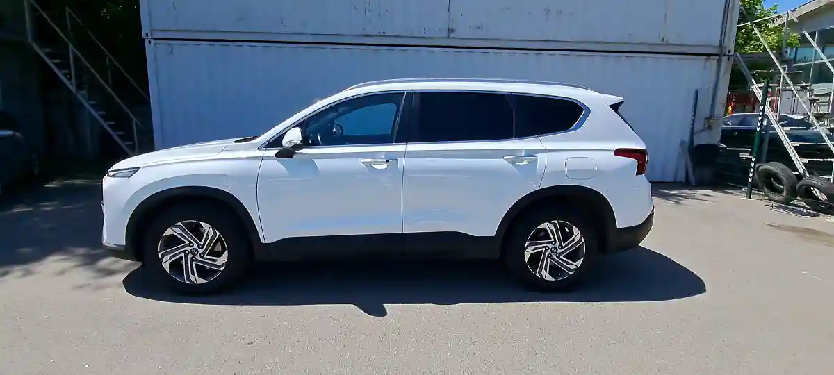 Hyundai Santa Fe 2021 года за 13 190 000 тг. в Алматы