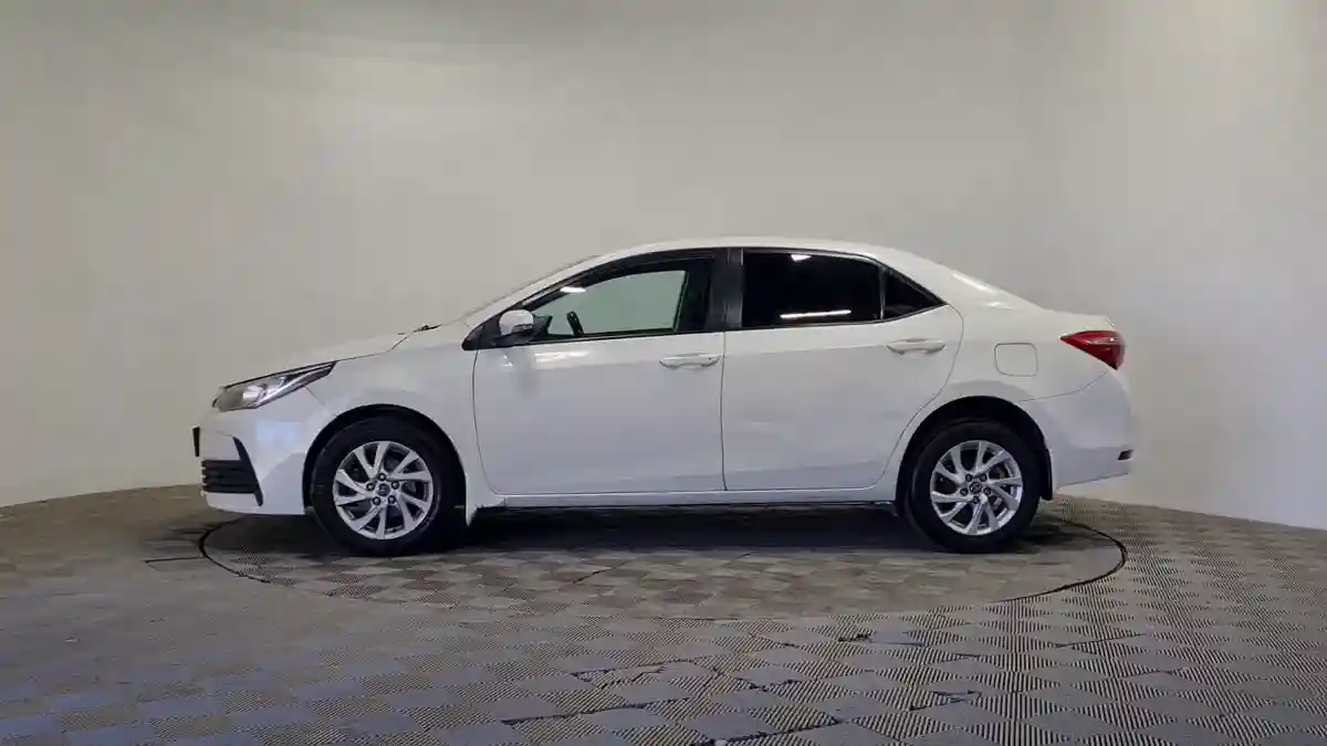 Toyota Corolla 2017 года за 5 990 000 тг. в Алматы