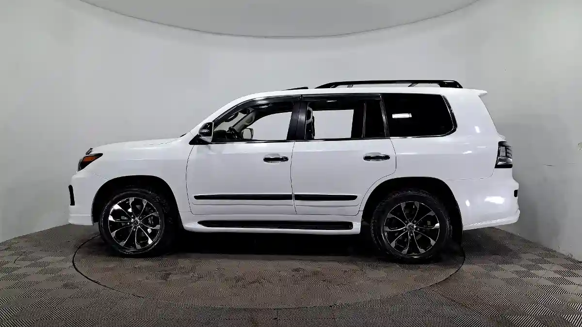 Lexus LX 2008 года за 13 890 000 тг. в Астана