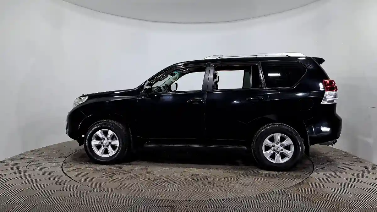 Toyota Land Cruiser Prado 2012 года за 13 800 000 тг. в Астана