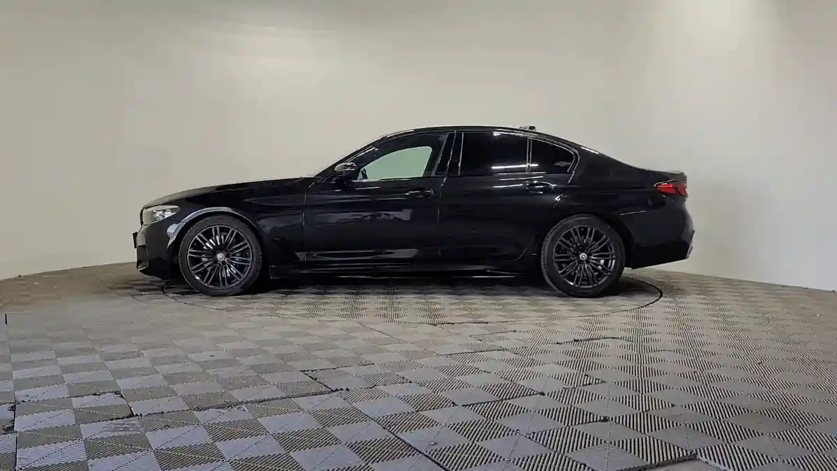 BMW 5 серии 2017 года за 14 500 000 тг. в Алматы