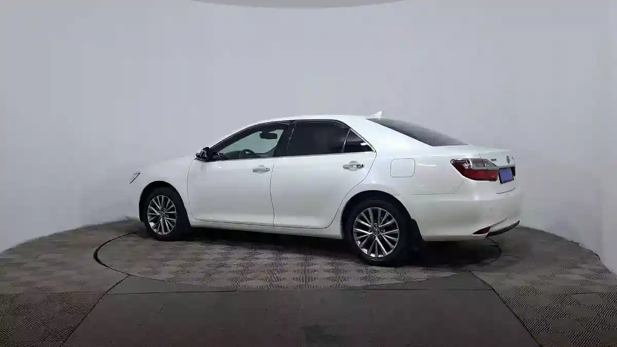 Toyota Camry 2015 года за 9 790 000 тг. в Астана