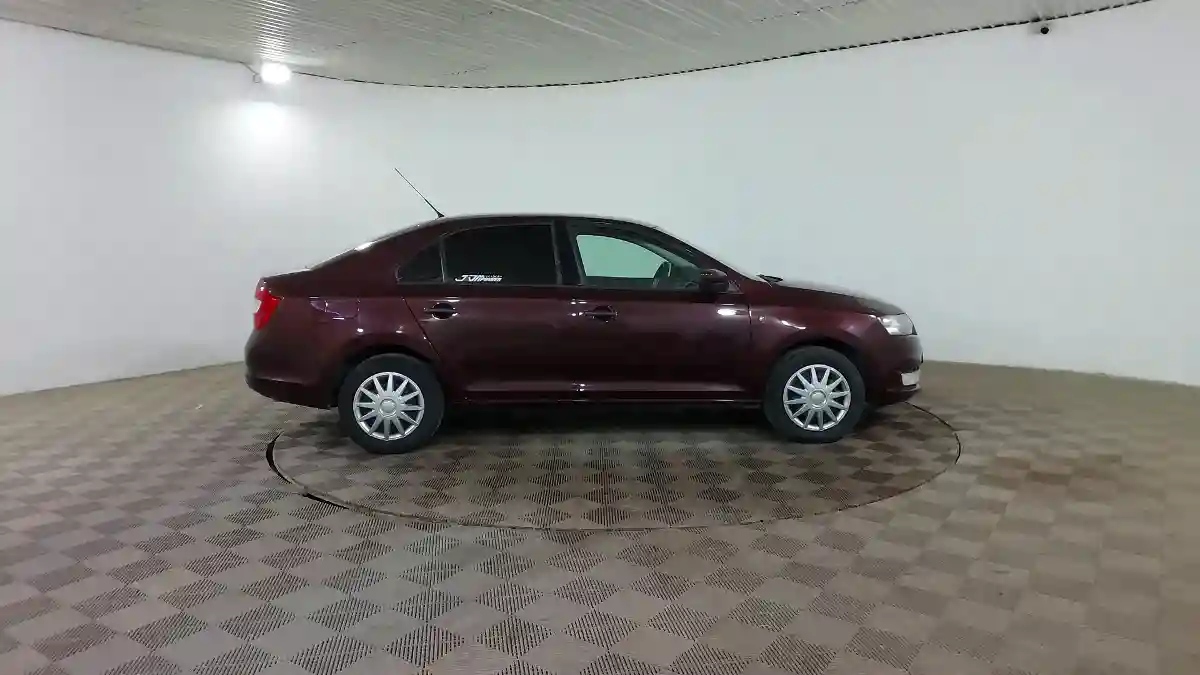 Skoda Rapid 2013 года за 3 300 000 тг. в Шымкент